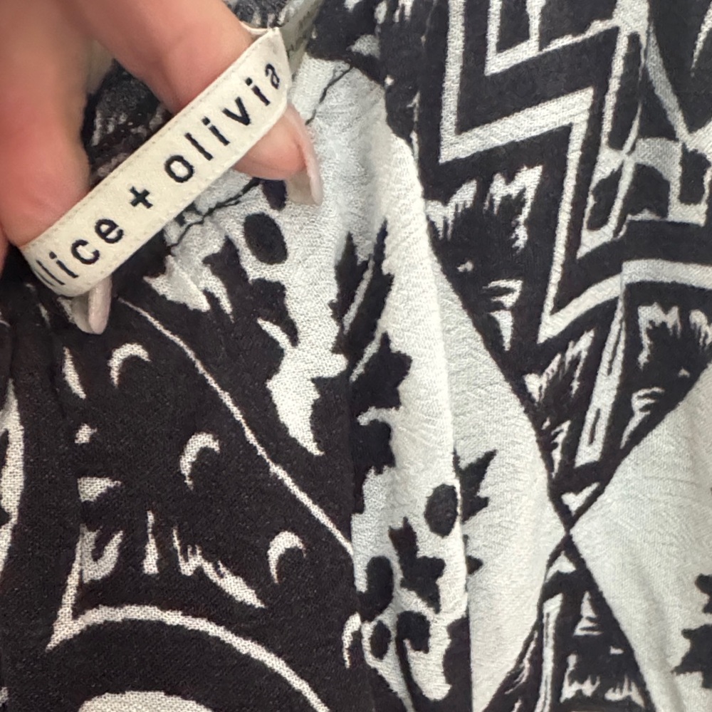 Alice + Olivia Monochrome Geometric Romper - Picture 2 of 4